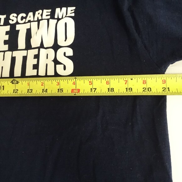 Surf Style T-Shirt Women Size L Blue You Cant Scare Me I Have Two Daughters - Picture 5 of 6